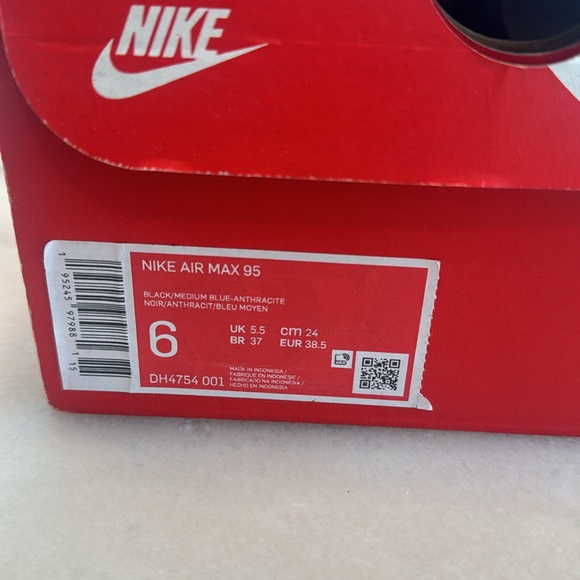 Nike Air Max 95 - Picture 9 of 10